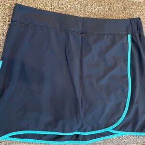 Columbia Women's Navy Blue Skort with Teal Trim